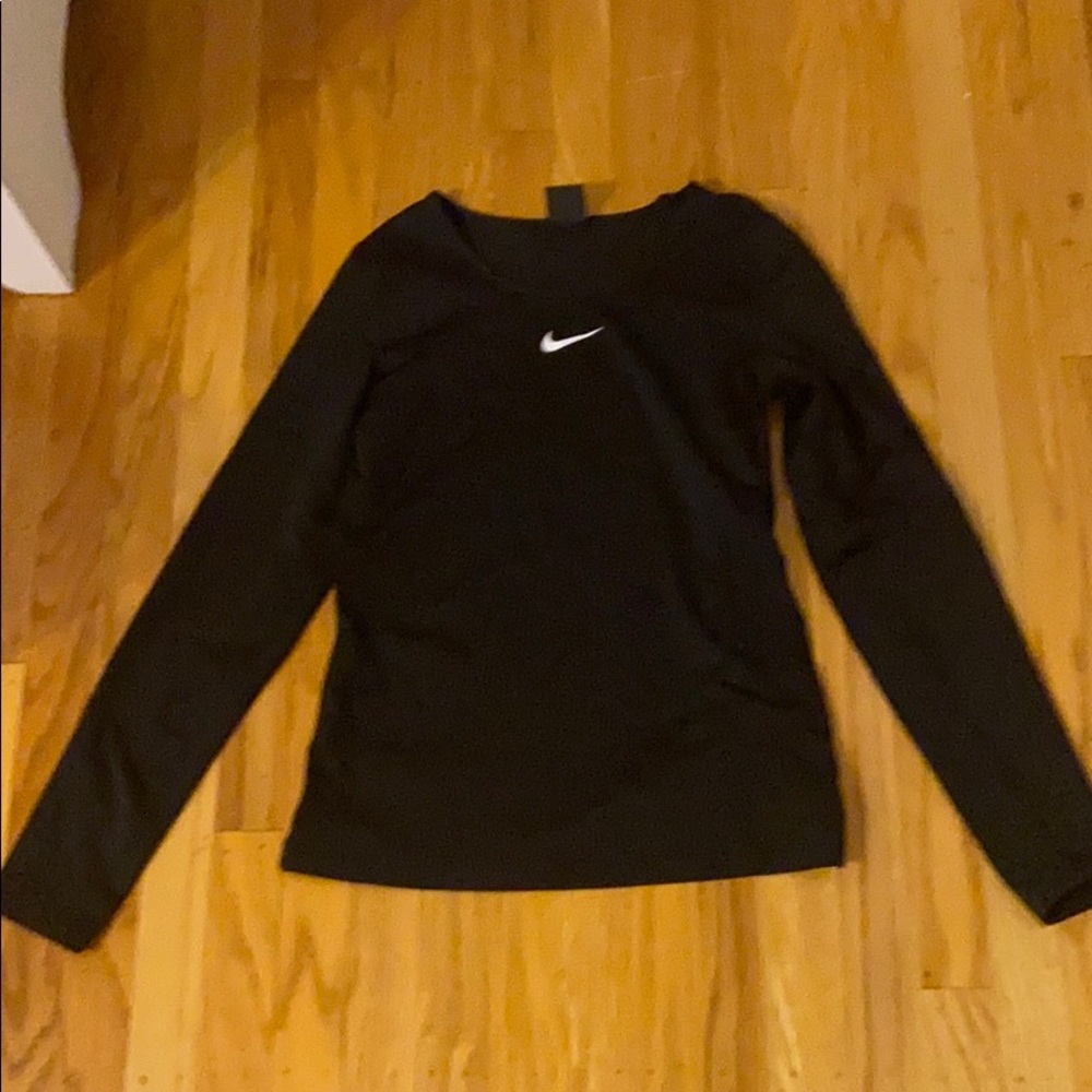 Black nike under armor
